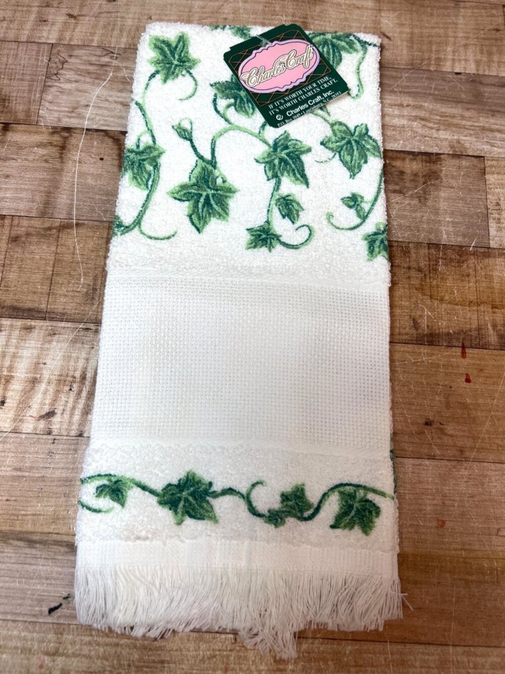 Charles Craft Cross Stitch Hand Towel With Green Ivy Pattern 100% Cotton